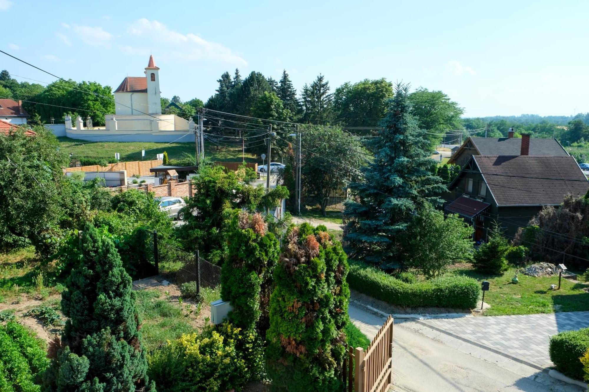 Panoráma Apartmanház Sárvár Exterior foto