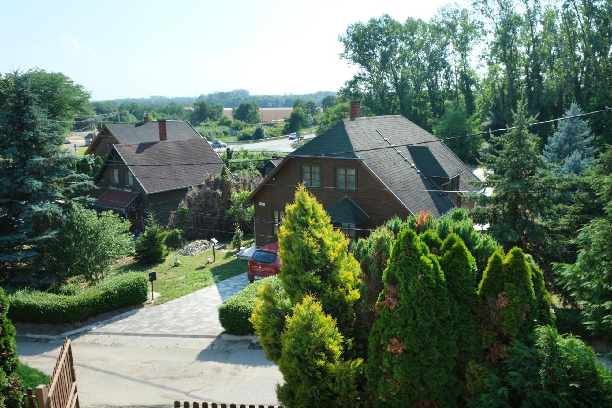 Panoráma Apartmanház Sárvár Exterior foto